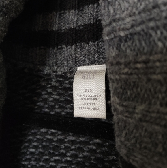 Vintage Gap knit shawl cardigan - Picture 5 of 7